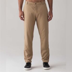 Lululemon Men’s Commission Pant Classic – Size 32